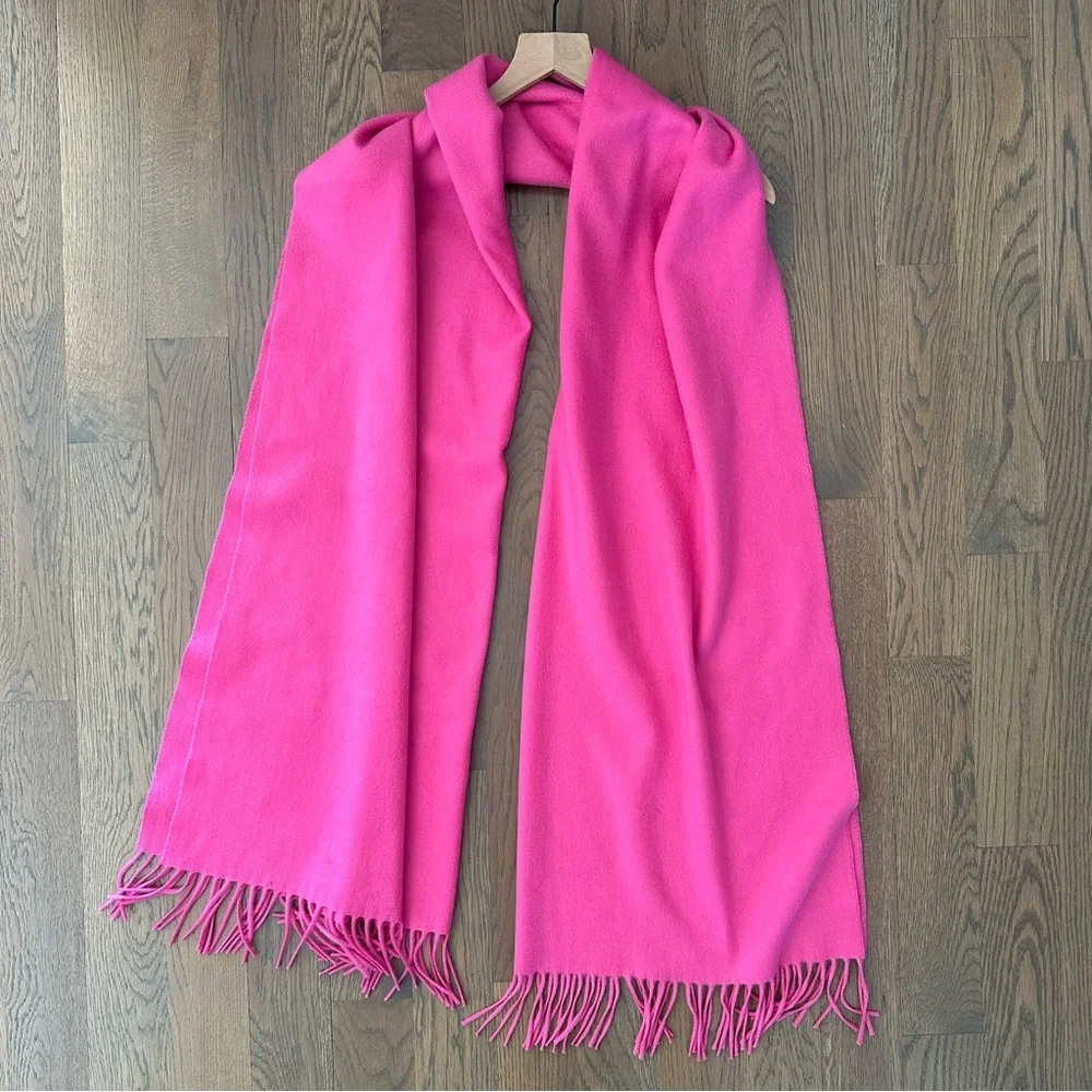Johnstons of Elgin 100% Cashmere Oversized Wrap Stole in Bright Pink 86